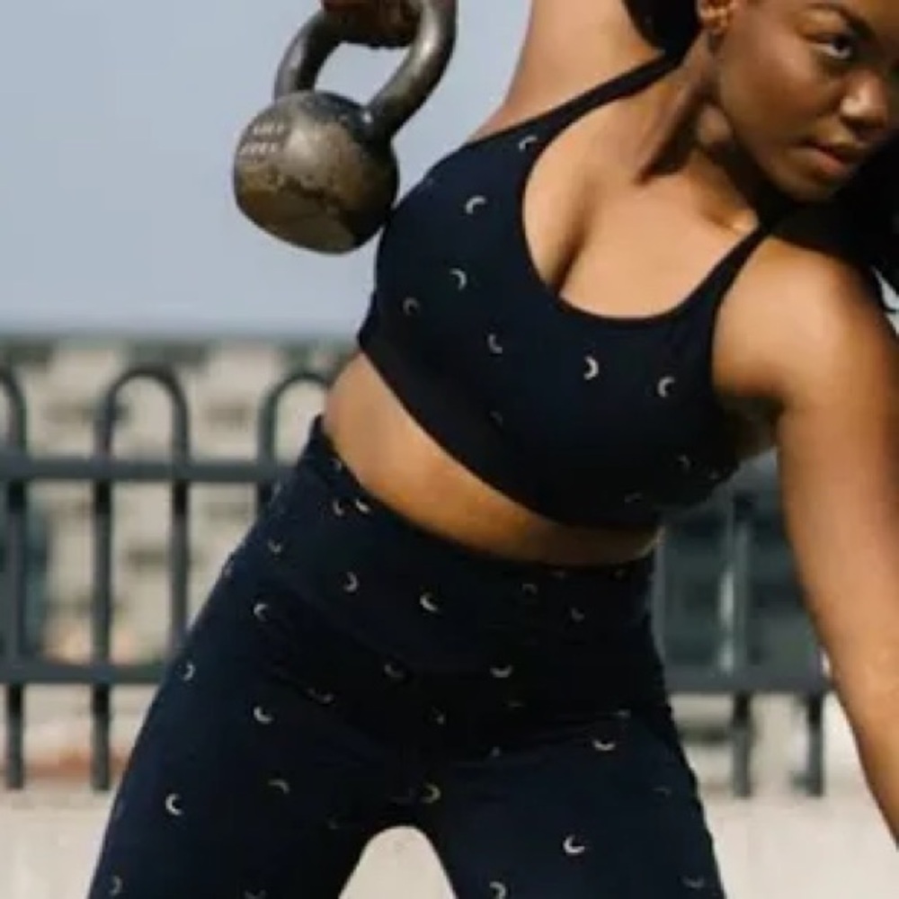 🌛Zyia Active Stylish Black and Gold Sports Bra